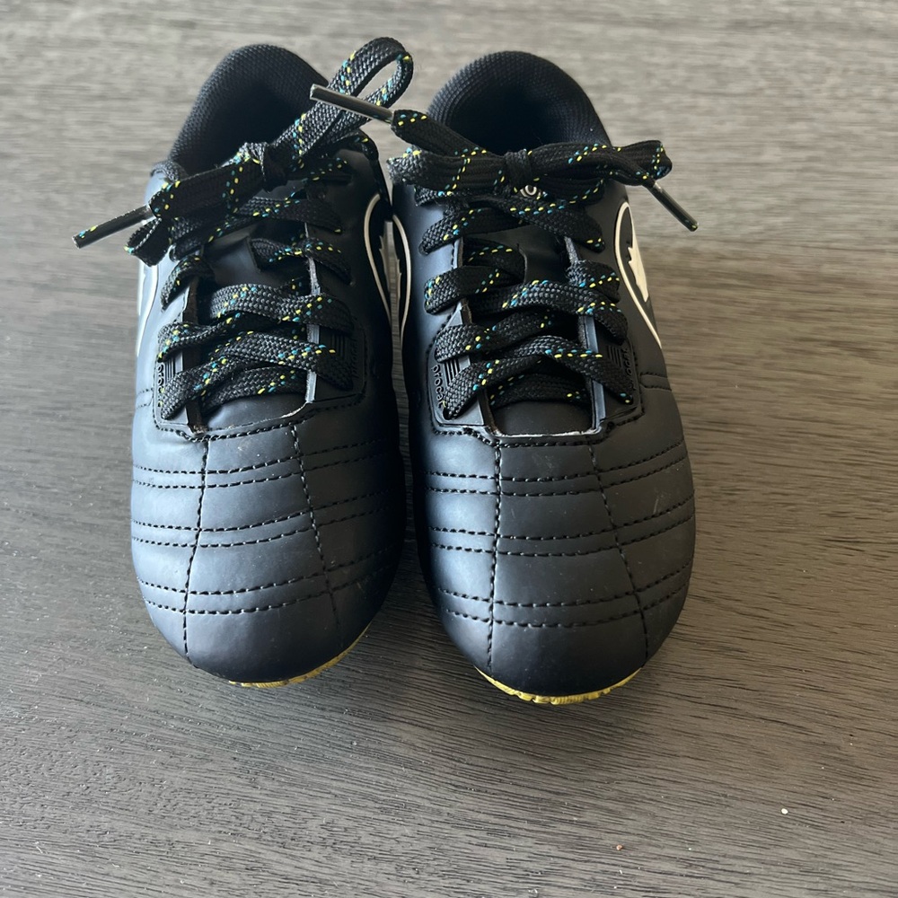Puma Kids Black Soccer Cleats